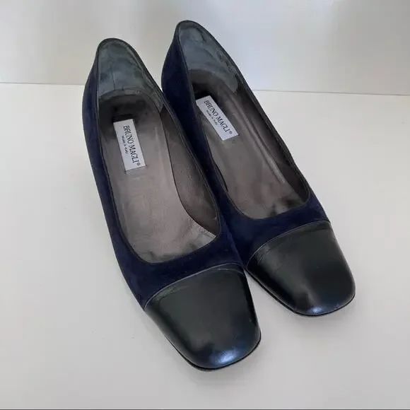 Bruno Magli Classic Navy Heels - Picture 2 of 13